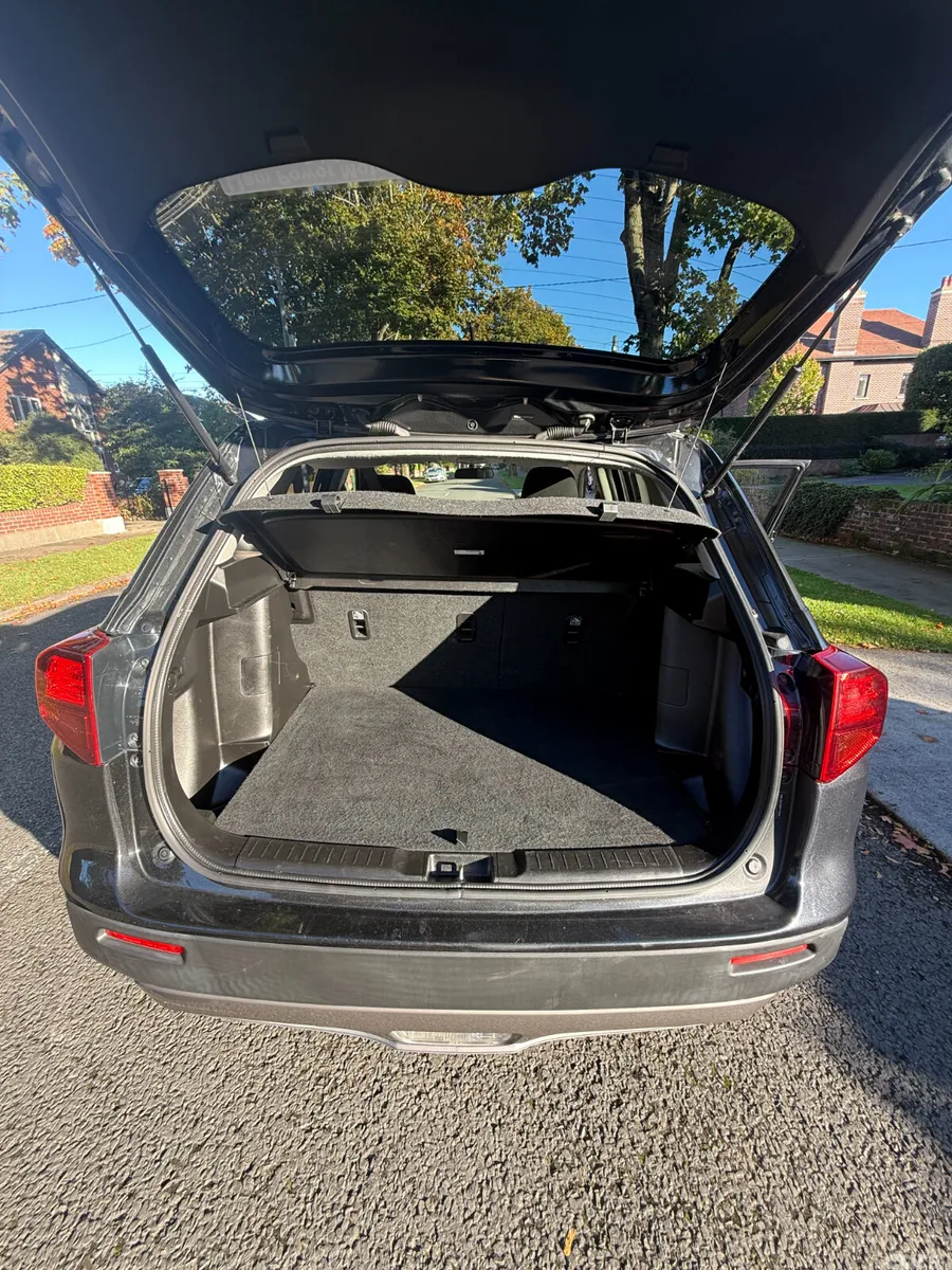 Suzuki Vitara SUV, Petrol, 2020, Black
