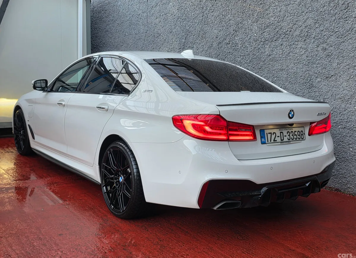 BMW 5-Series Saloon, Petrol Plug-in Hybrid, 2017, White