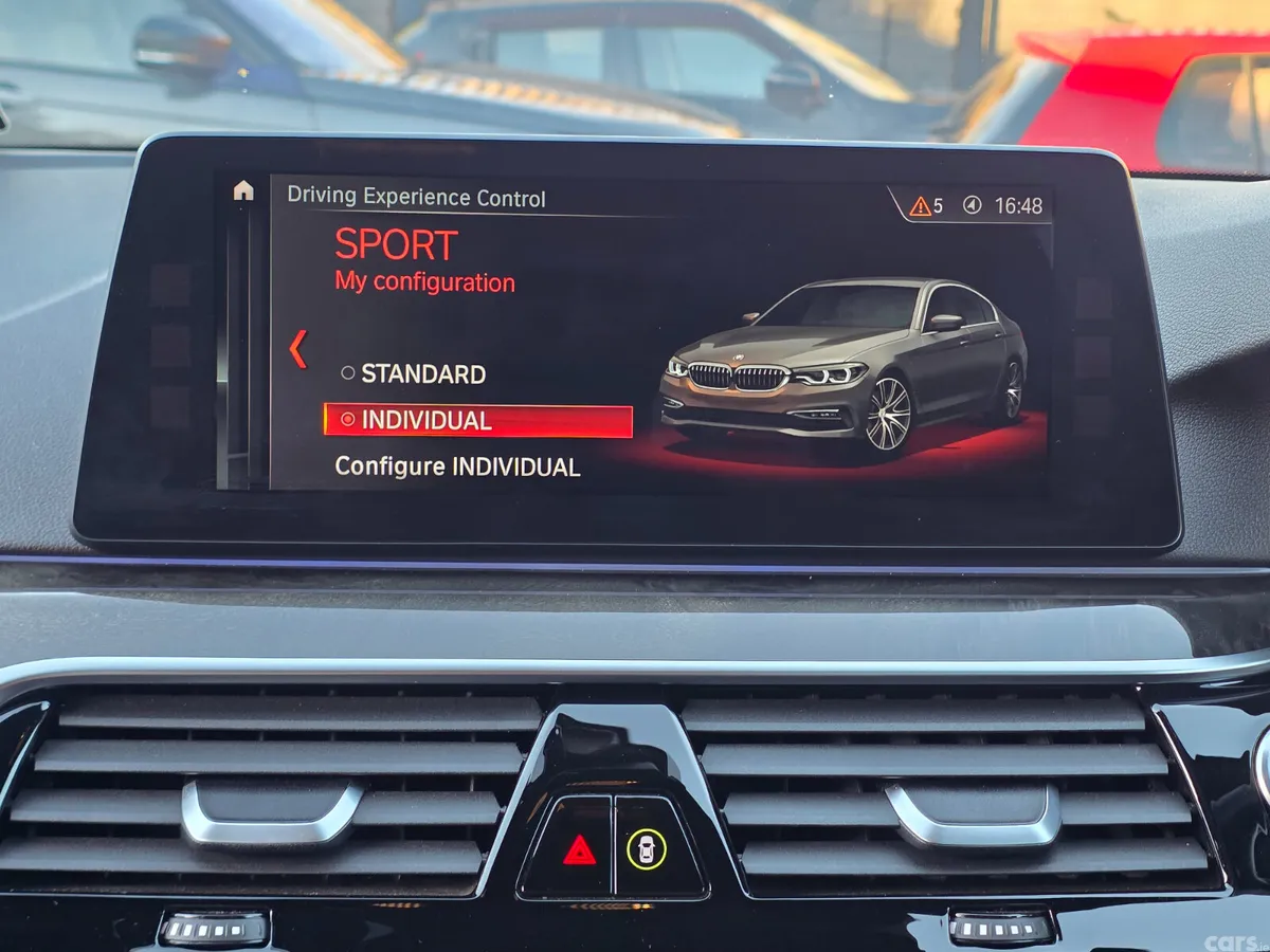BMW 5-Series Saloon, Petrol Plug-in Hybrid, 2017, White