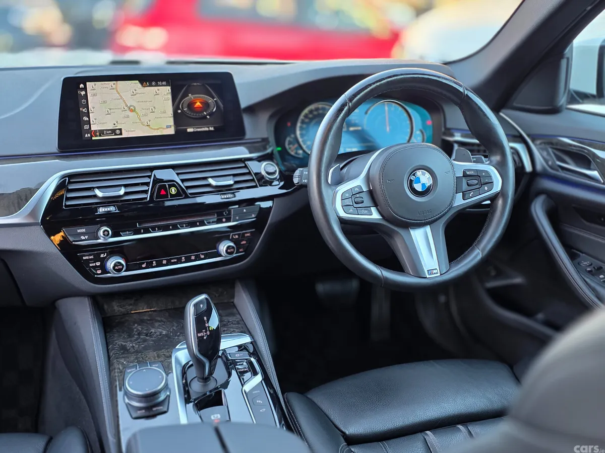 BMW 5-Series Saloon, Petrol Plug-in Hybrid, 2017, White