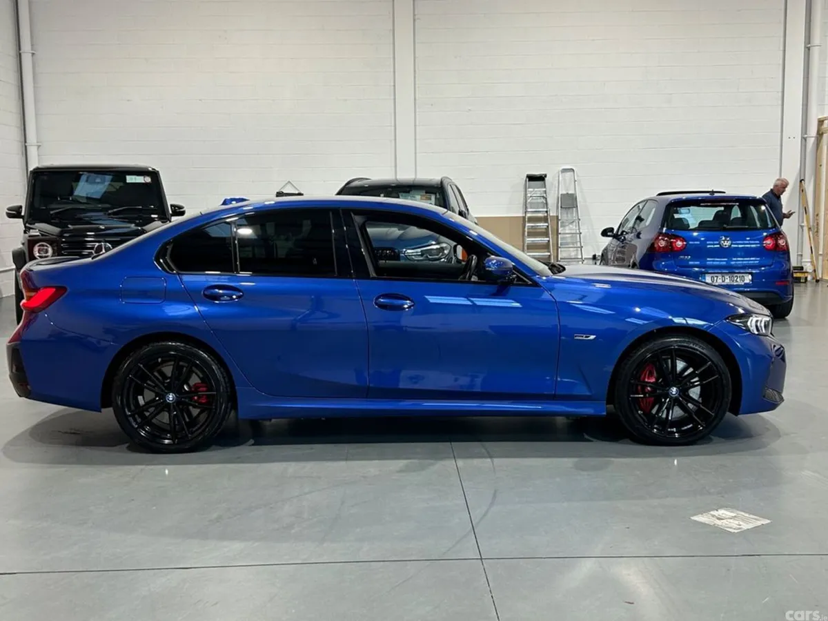 BMW 3-Series Saloon, Petrol Hybrid, 2023, Blue