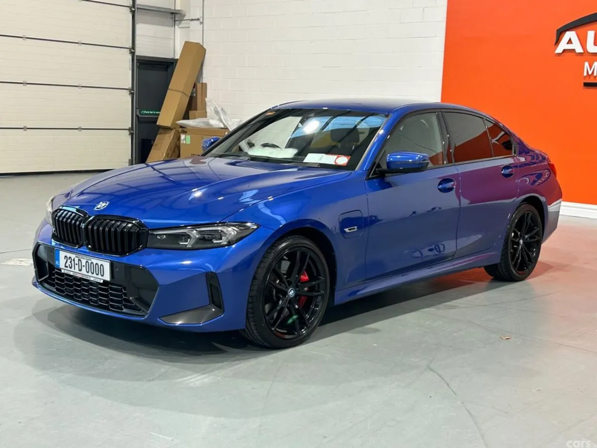BMW 3-Series Saloon, Petrol Hybrid, 2023, Blue