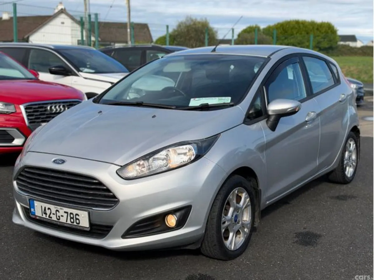 Ford Fiesta Hatchback, Petrol, 2014, Silver