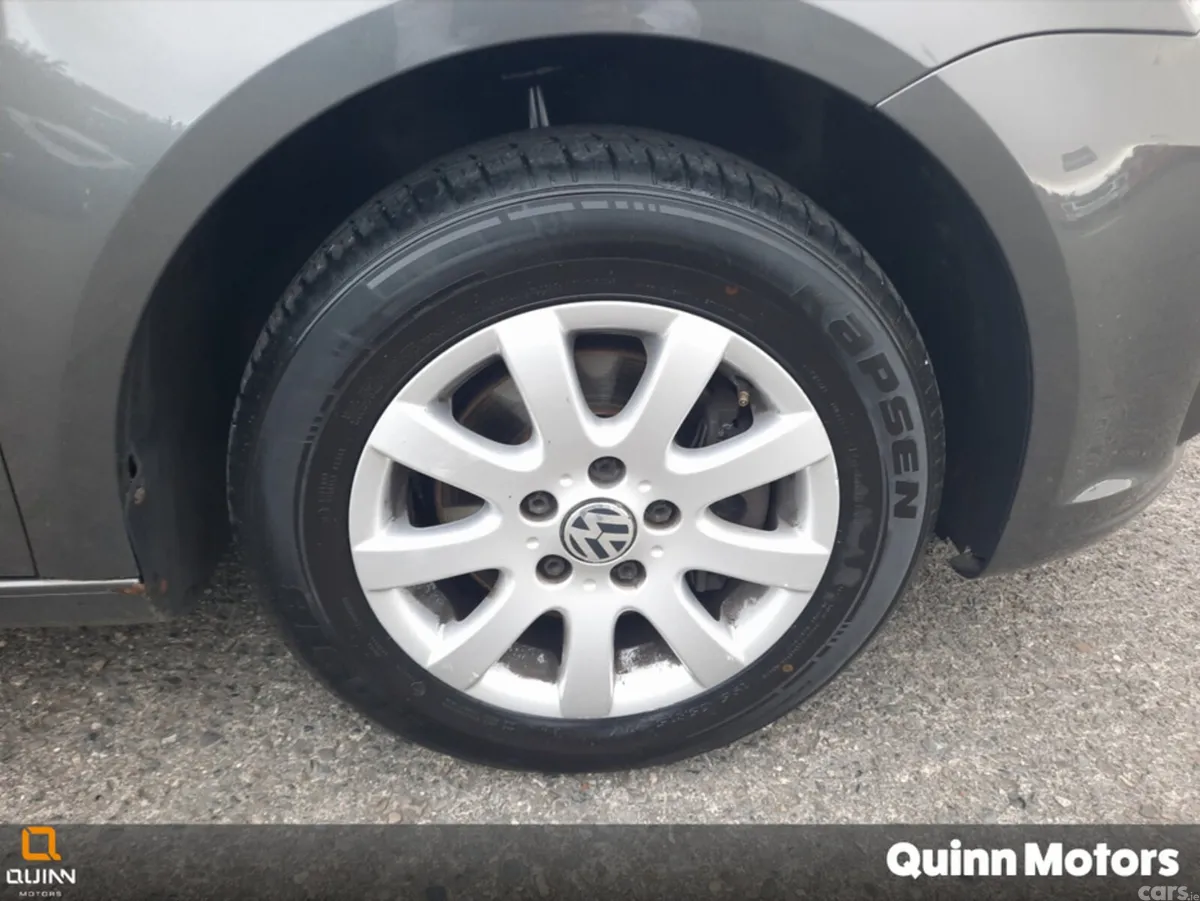 Volkswagen Touran MPV, Diesel, 2014, Grey