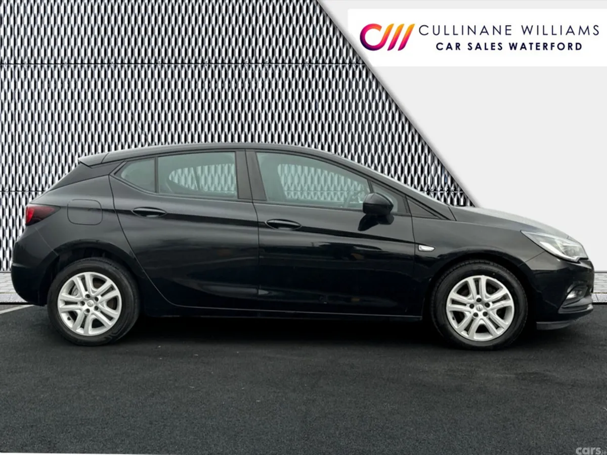 Opel Astra Hatchback, Diesel, 2018, Black