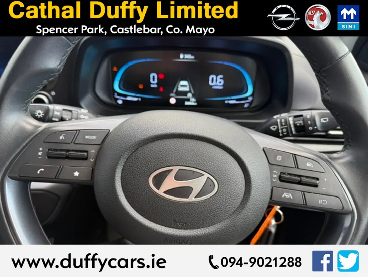 Hyundai i20 Hatchback, Petrol, 2024, White