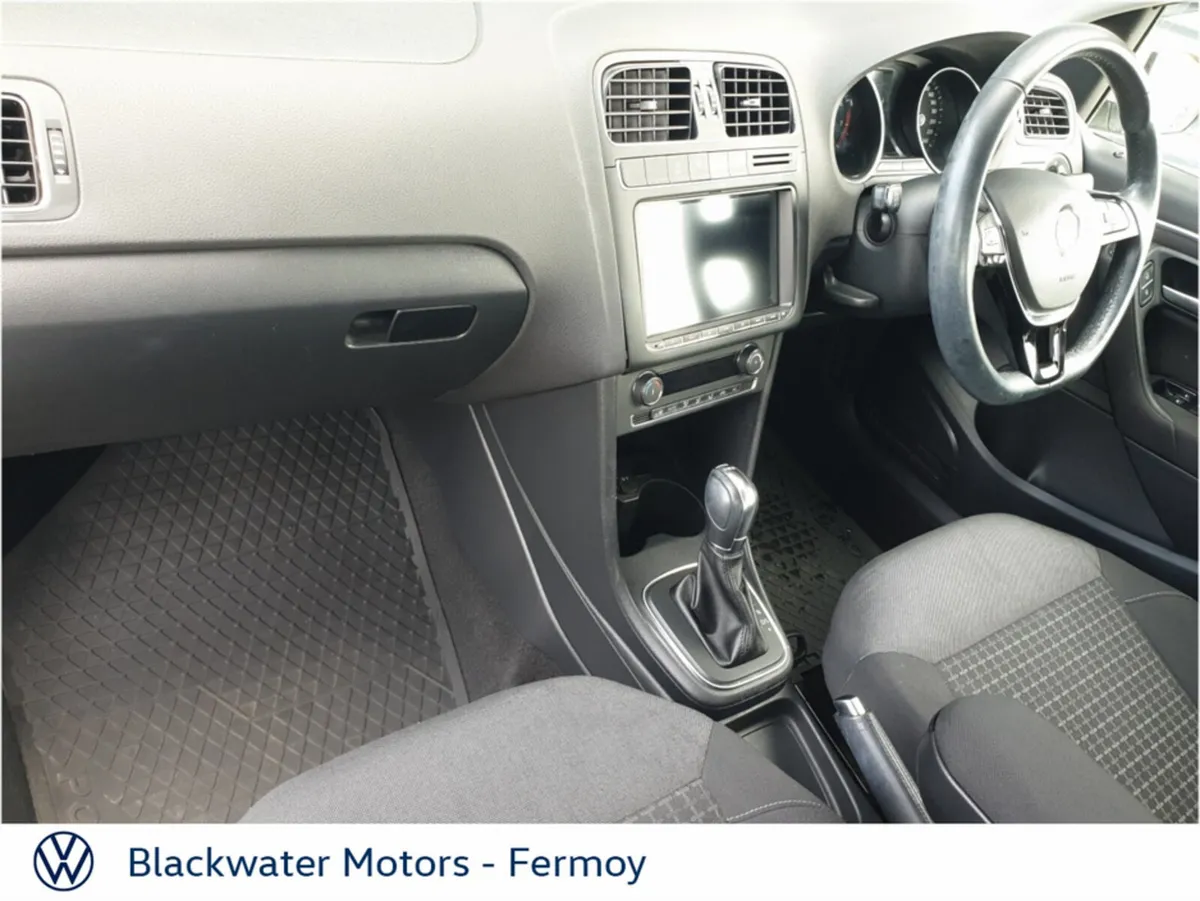 Volkswagen Polo Hatchback, Petrol, 2018, White