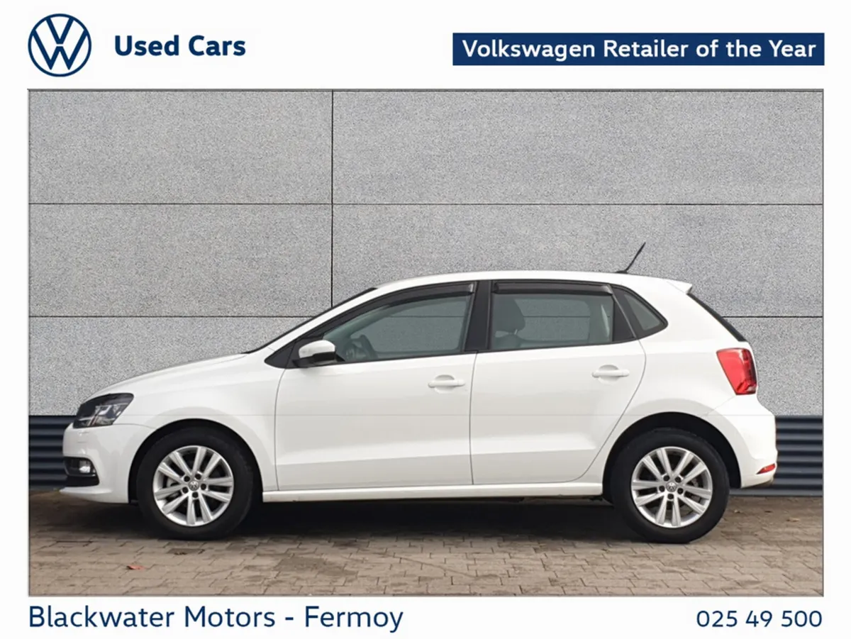 Volkswagen Polo Hatchback, Petrol, 2018, White