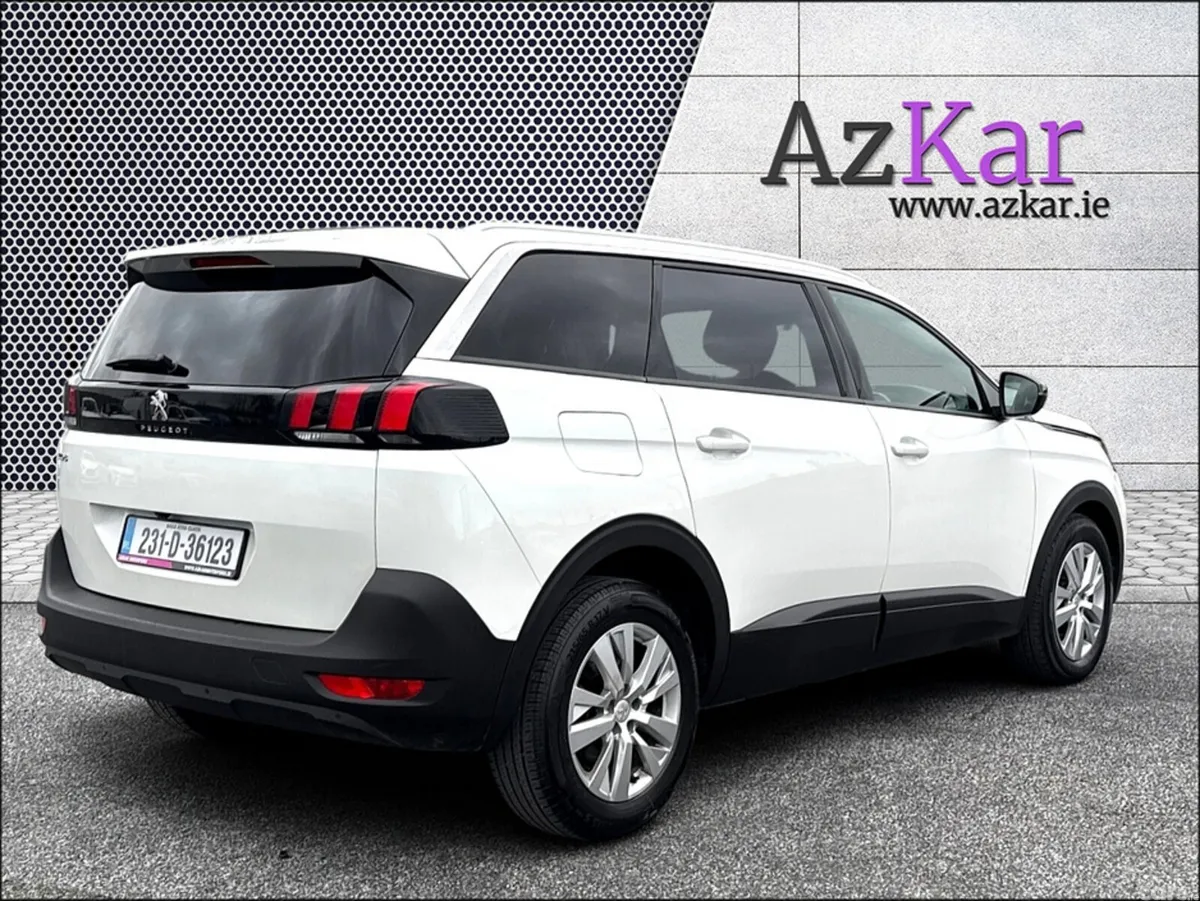 Peugeot 5008 MPV, Diesel, 2023, White