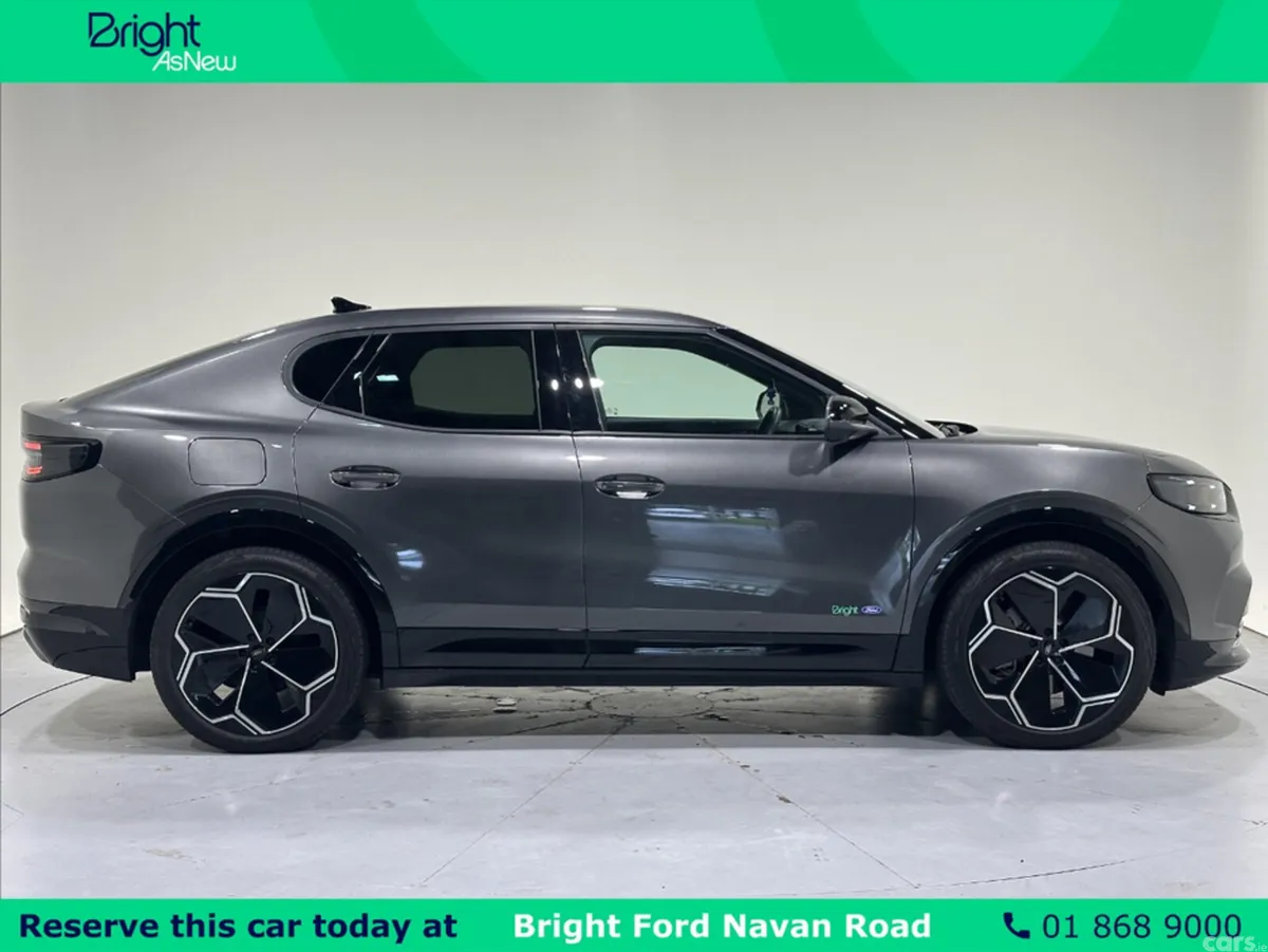 Ford Capri MPV, Electric, 2026, Grey