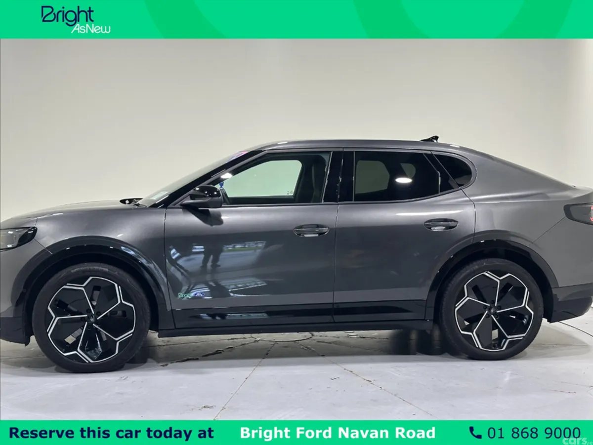 Ford Capri MPV, Electric, 2026, Grey