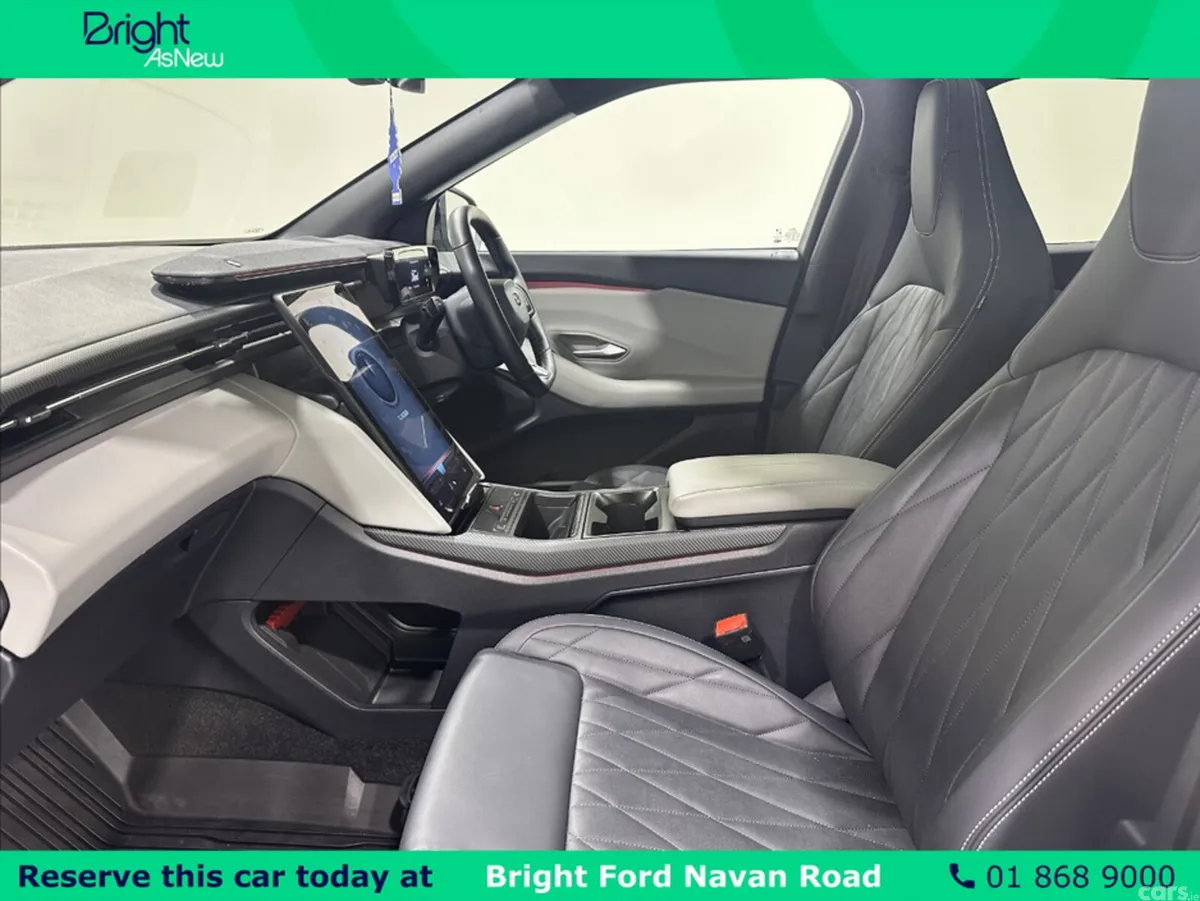 Ford Capri MPV, Electric, 2026, Grey