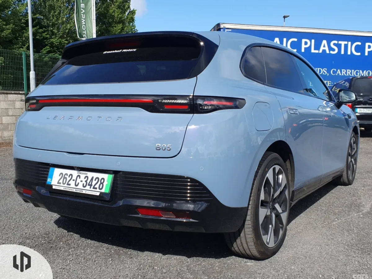 Leapmotor B05 Hatchback, Electric, 2027, Blue