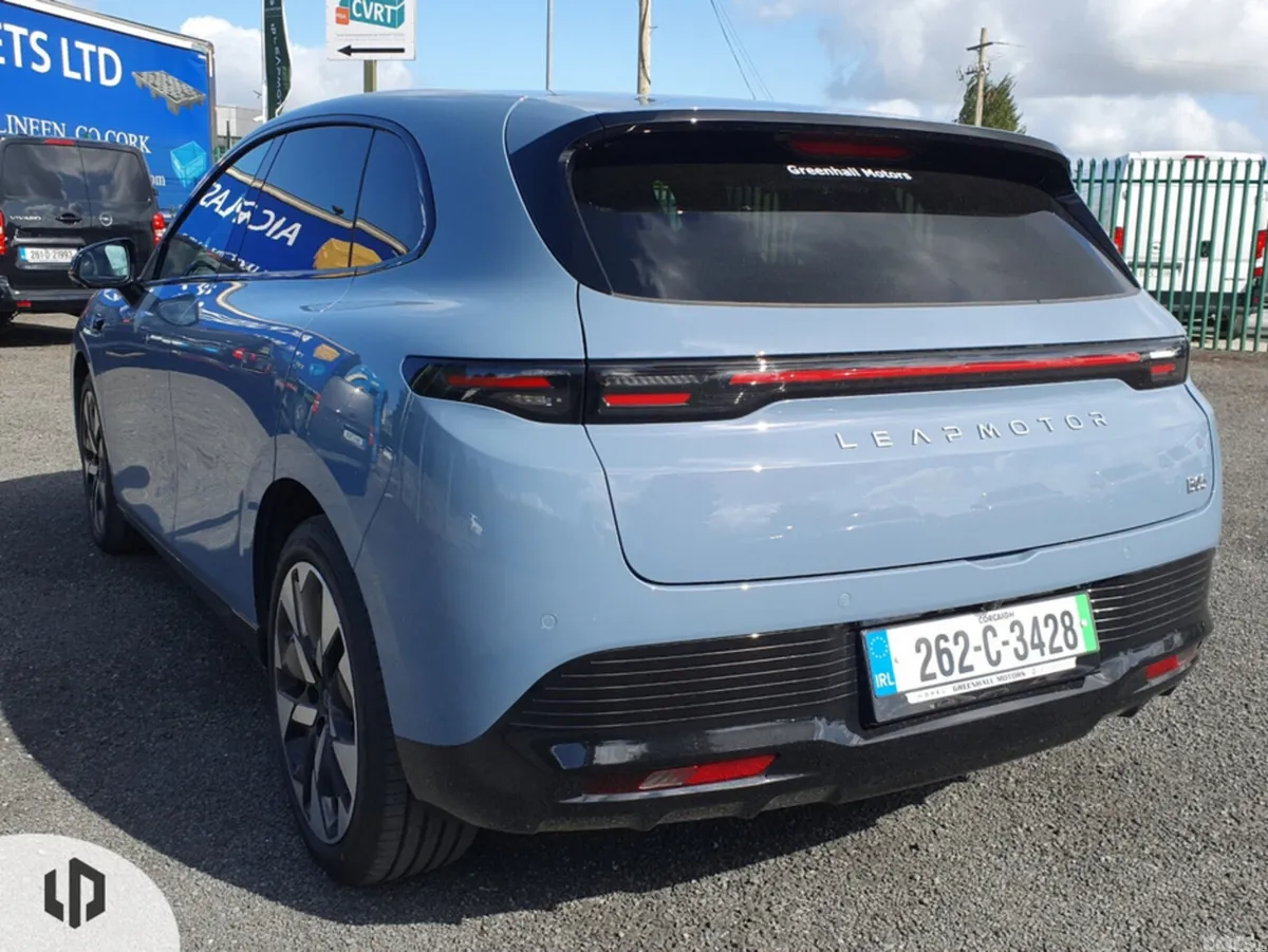 Leapmotor B05 Hatchback, Electric, 2027, Blue