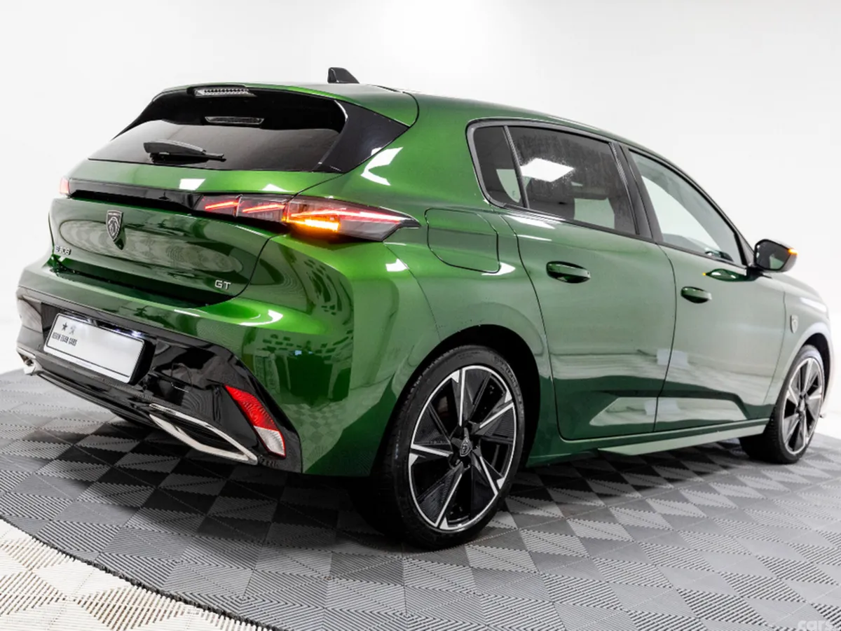 Peugeot 308 Hatchback, Electric, 2024, Green