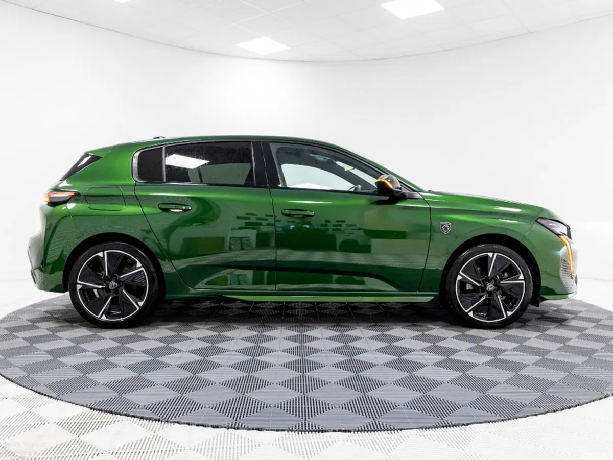 Peugeot 308 Hatchback, Electric, 2024, Green