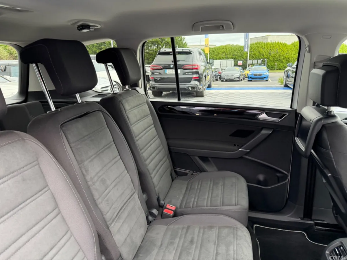 Volkswagen Touran MPV, Diesel, 2019, White