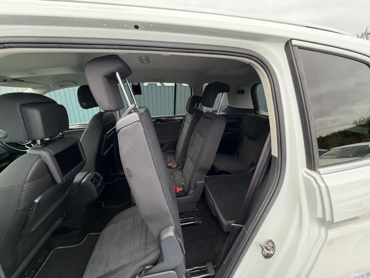 Volkswagen Touran MPV, Diesel, 2019, White