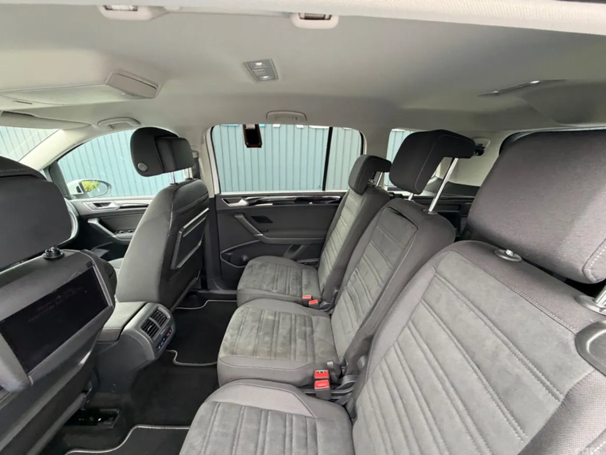 Volkswagen Touran MPV, Diesel, 2019, White