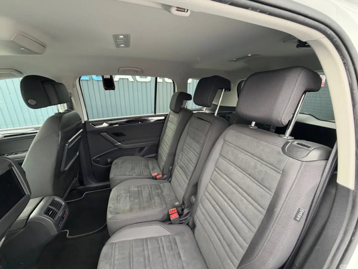 Volkswagen Touran MPV, Diesel, 2019, White