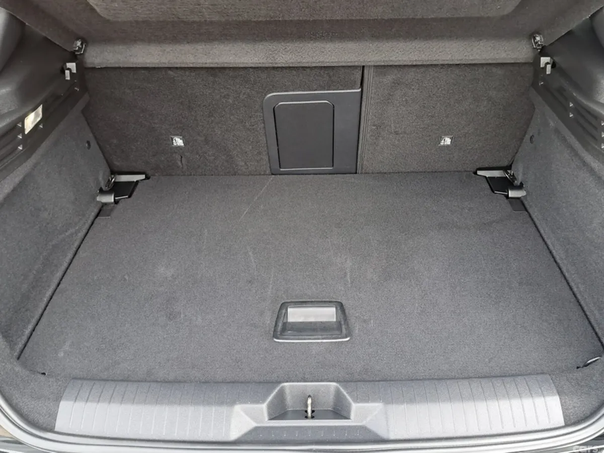 Opel Astra Hatchback, Petrol, 2023, Black