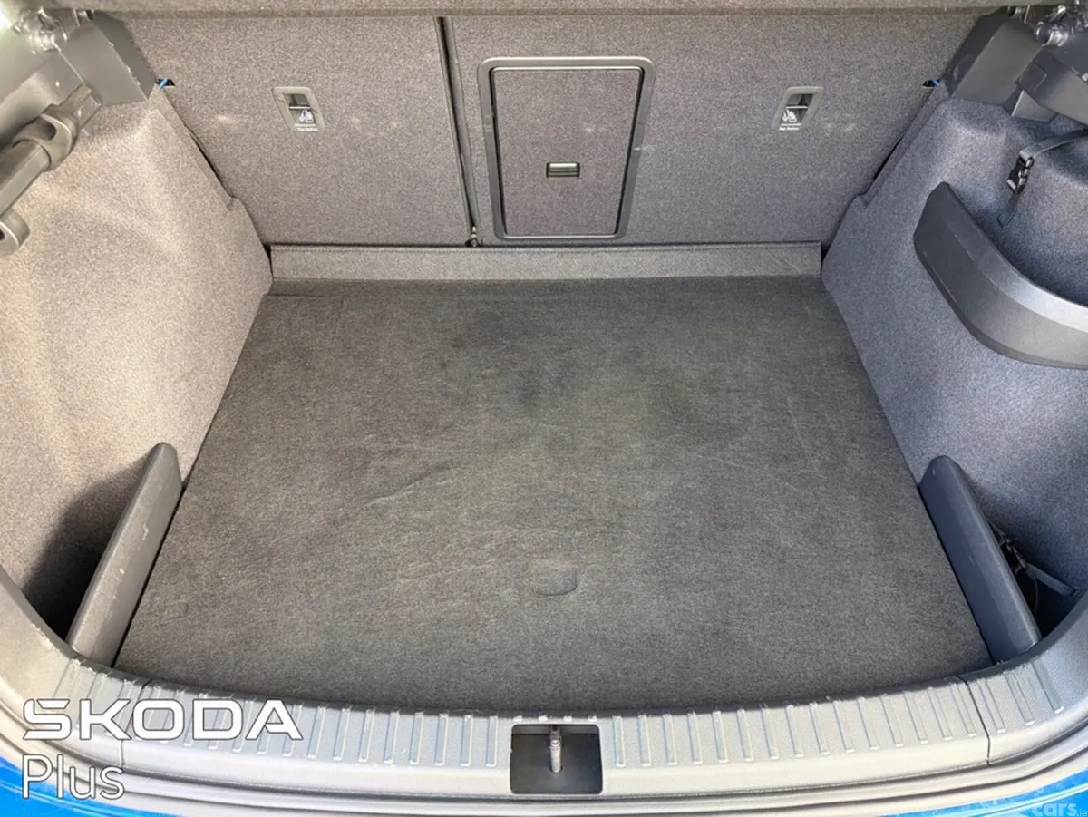 Skoda Karoq SUV, Diesel, 2026, Blue