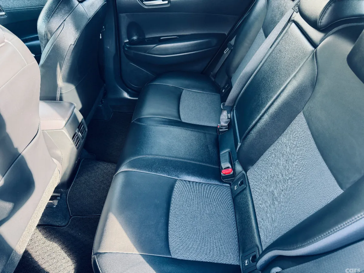 Toyota Corolla Cross SUV, Petrol Hybrid, 2023, Silver