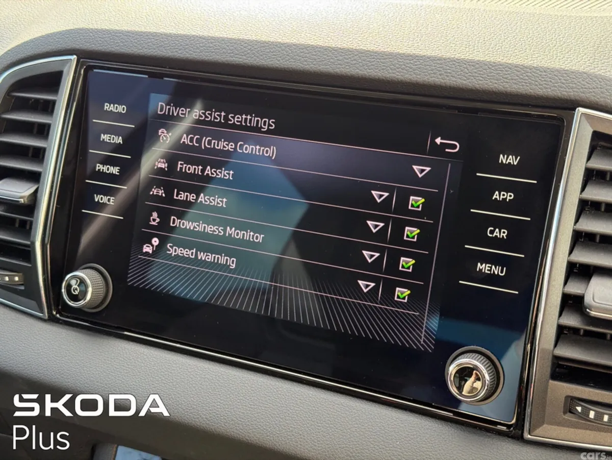 Skoda Karoq SUV, Diesel, 2026, Blue
