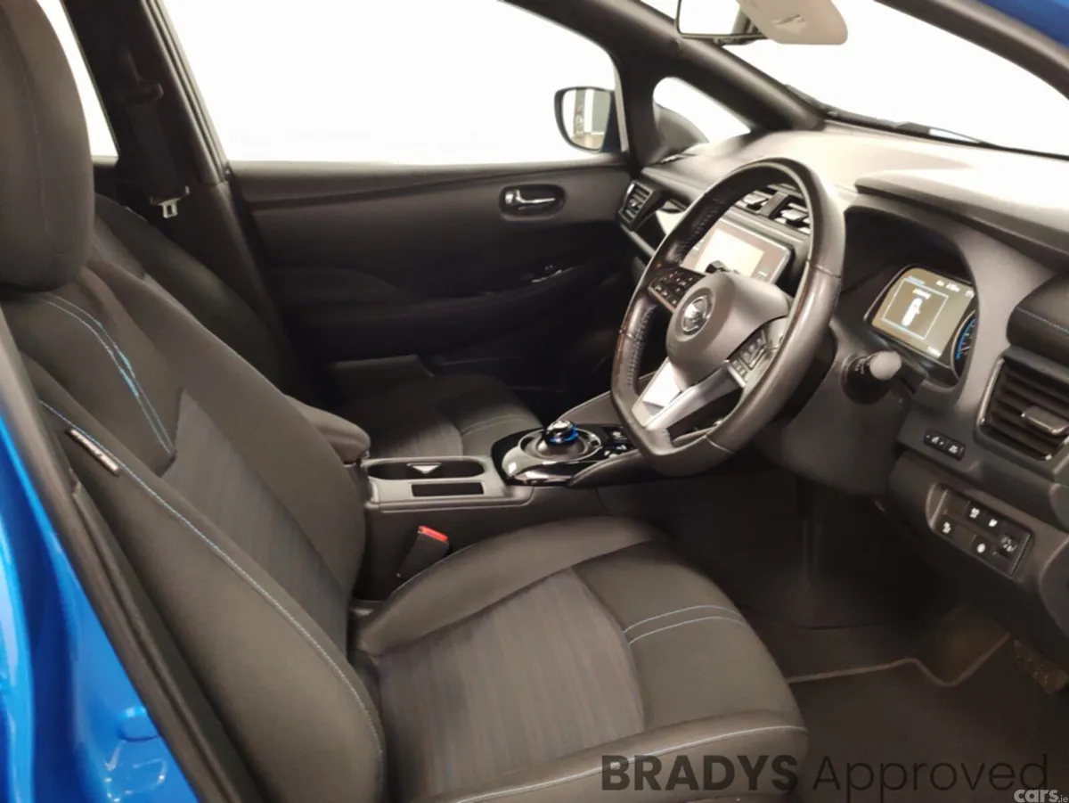Nissan Leaf Hatchback, Electric, 2022, Blue