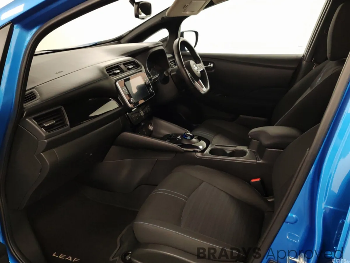 Nissan Leaf Hatchback, Electric, 2022, Blue