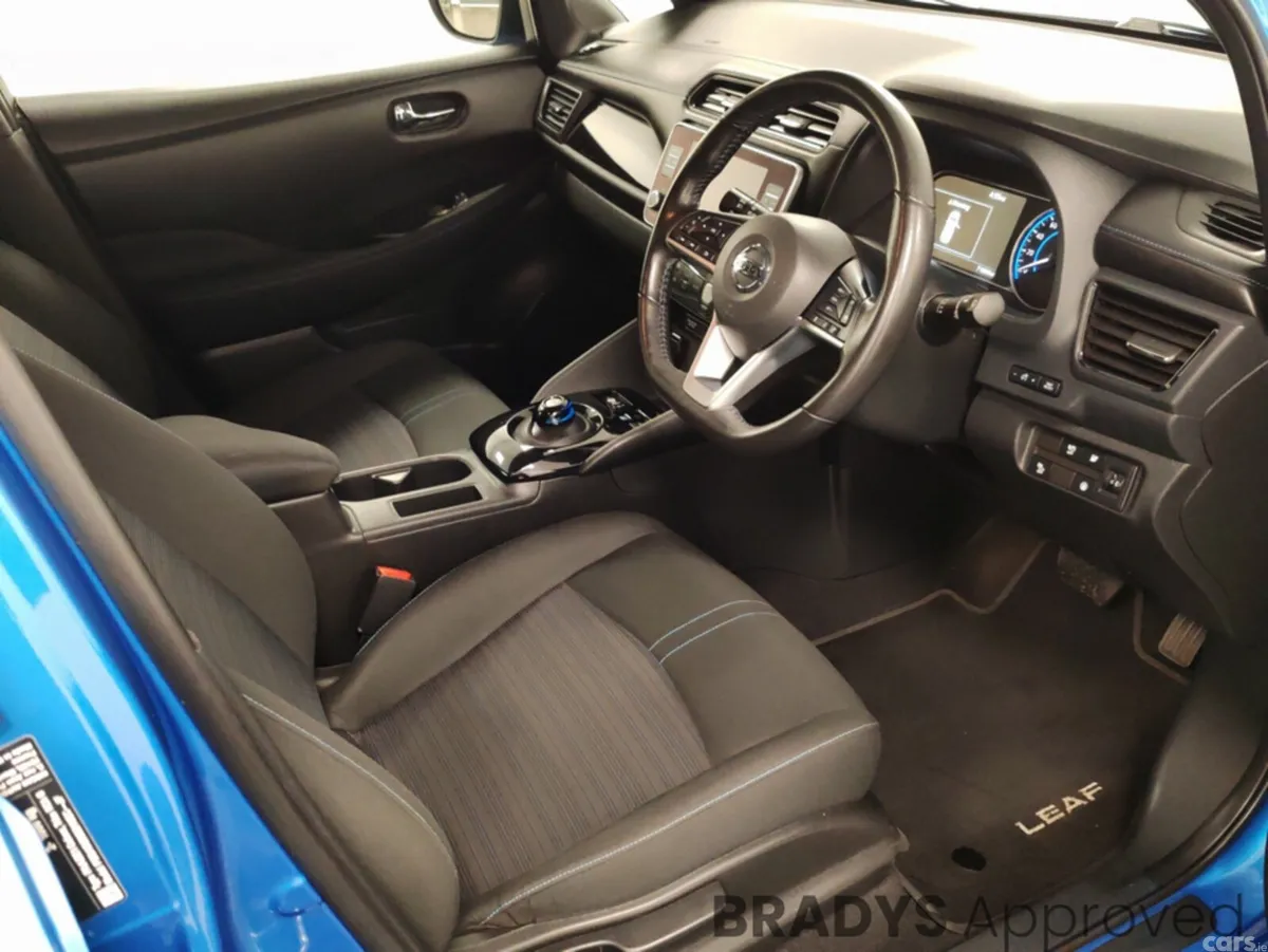 Nissan Leaf Hatchback, Electric, 2022, Blue