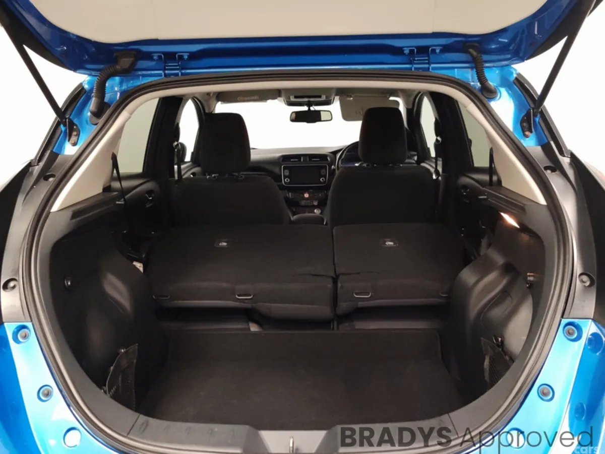 Nissan Leaf Hatchback, Electric, 2022, Blue
