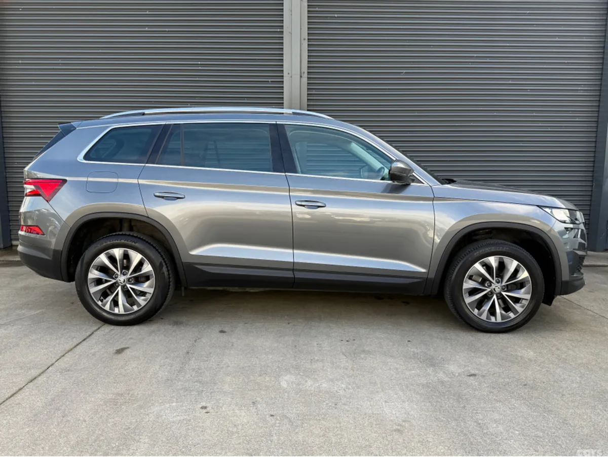 Skoda Kodiaq Estate, Diesel, 2023, Grey