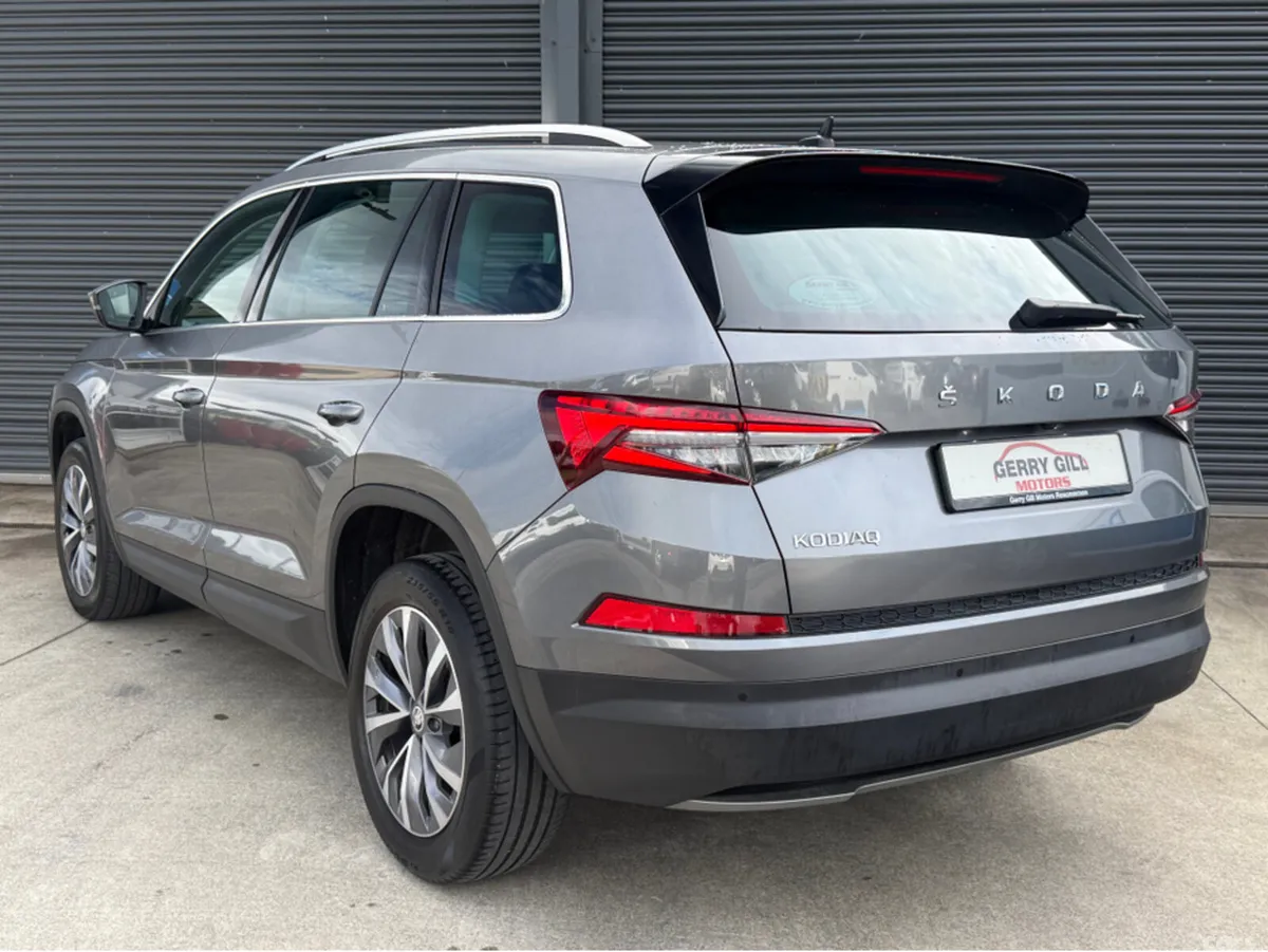 Skoda Kodiaq Estate, Diesel, 2023, Grey