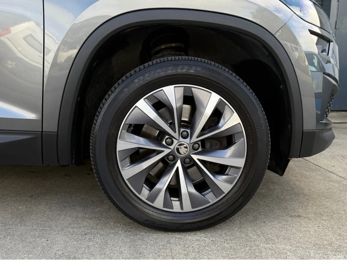 Skoda Kodiaq Estate, Diesel, 2023, Grey