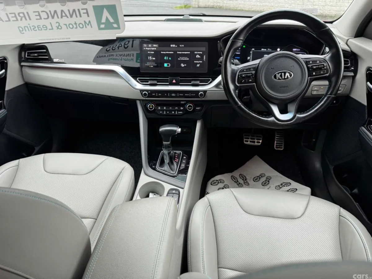 Kia Niro SUV, Petrol Plug-in Hybrid, 2020, Red