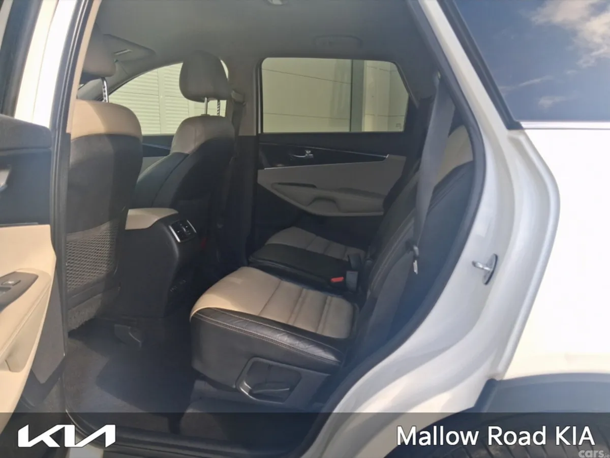 Kia Sorento SUV, Diesel, 2017, White