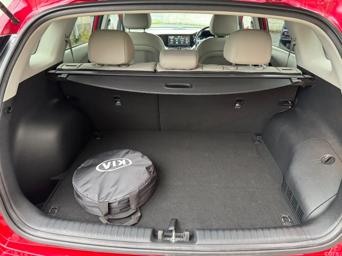 Kia Niro SUV, Petrol Plug-in Hybrid, 2020, Red