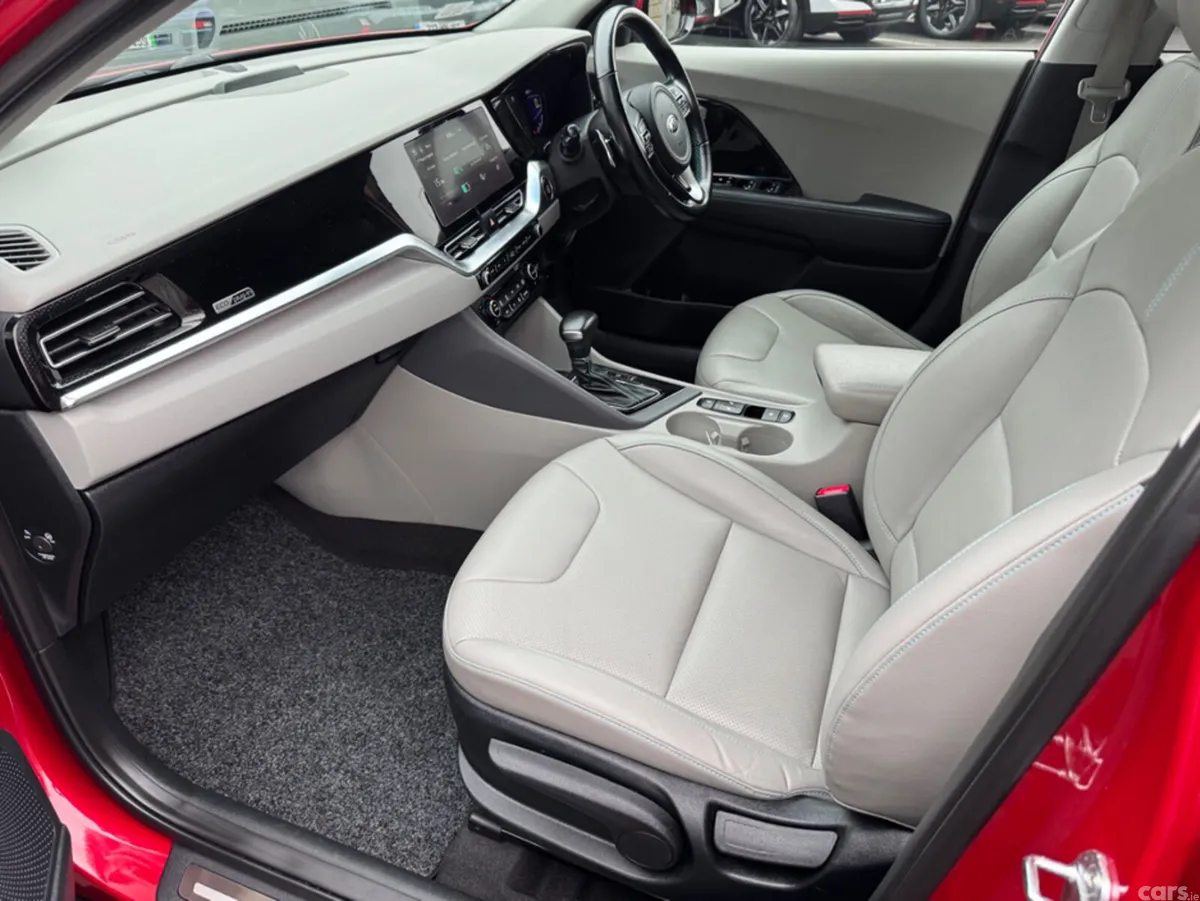 Kia Niro SUV, Petrol Plug-in Hybrid, 2020, Red