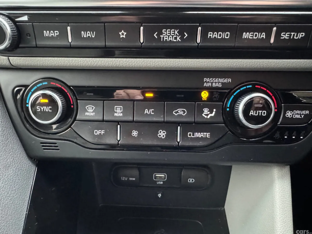 Kia Niro SUV, Petrol Plug-in Hybrid, 2020, Red