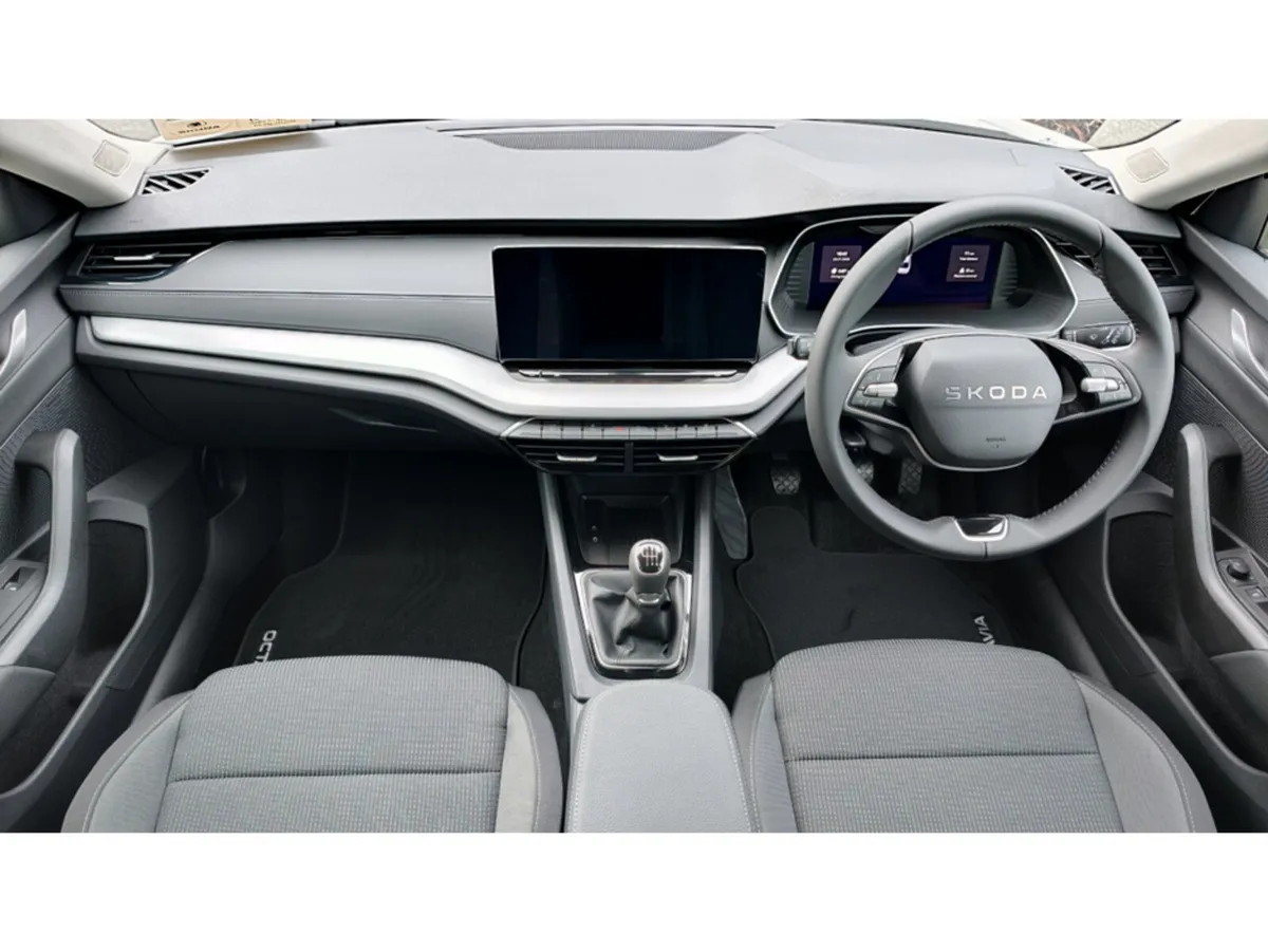 Skoda Octavia Hatchback, Unknown, 2026, White