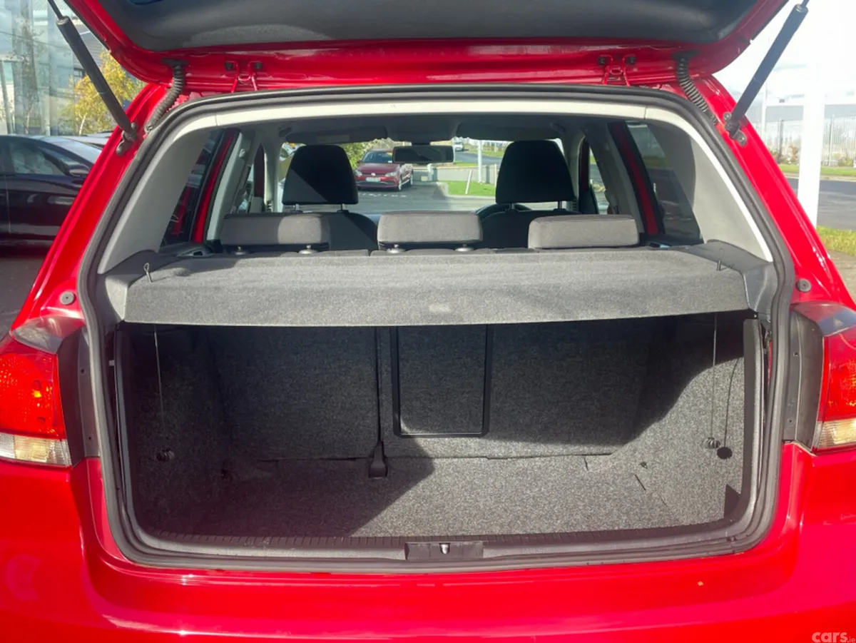 Volkswagen Golf Hatchback, Petrol, 2012, Red