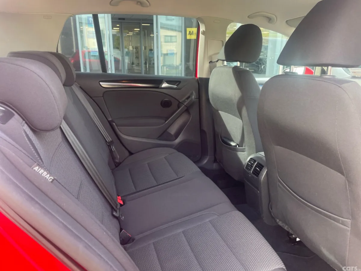 Volkswagen Golf Hatchback, Petrol, 2012, Red