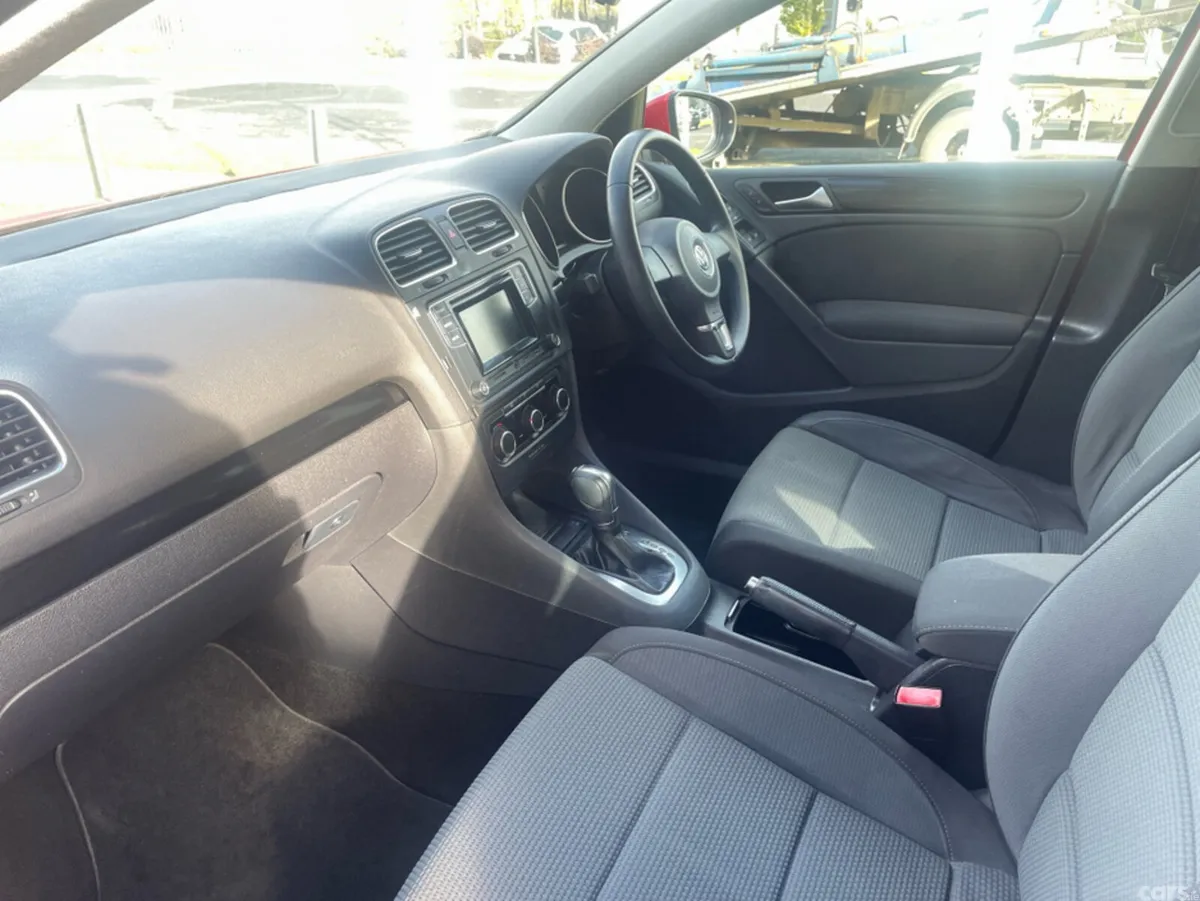 Volkswagen Golf Hatchback, Petrol, 2012, Red