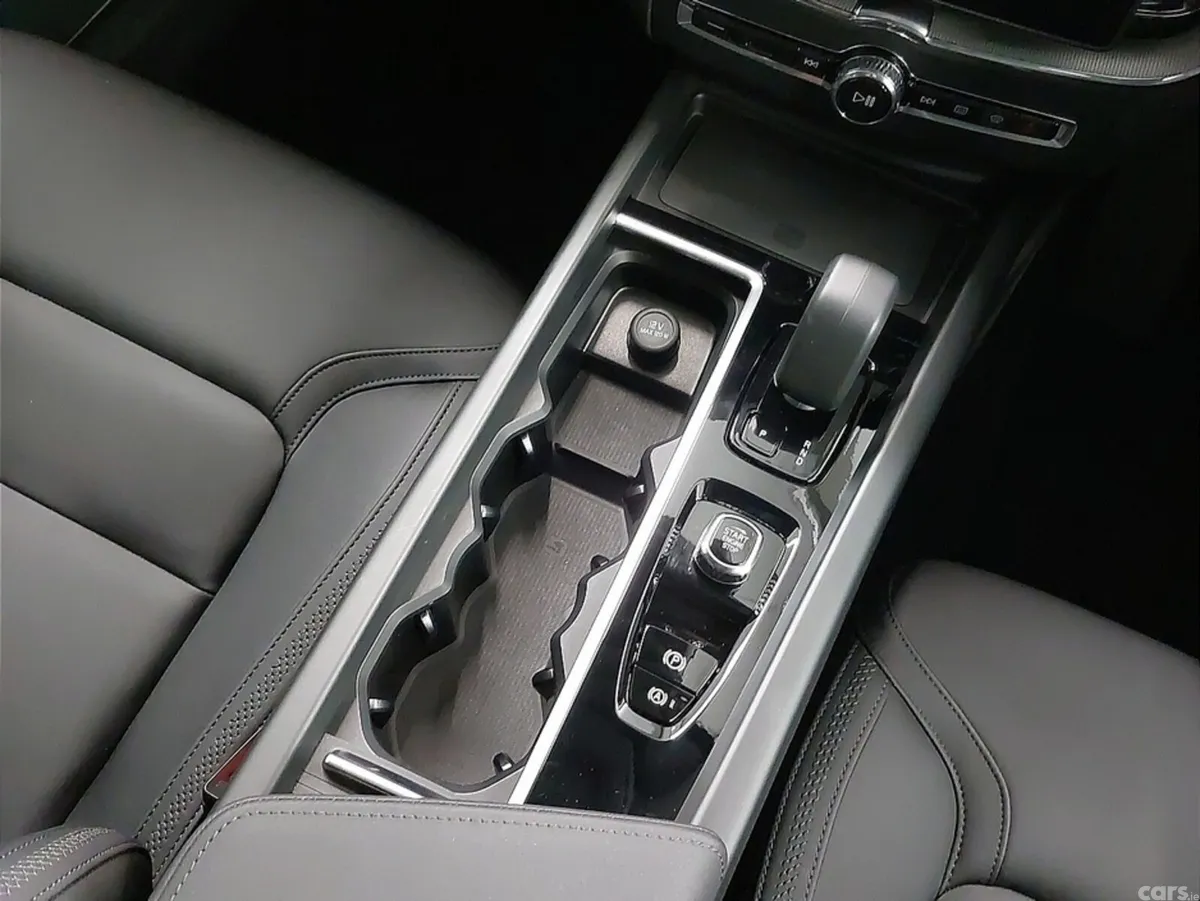 Volvo XC60 SUV, Petrol Plug-in Hybrid, 2025, Red