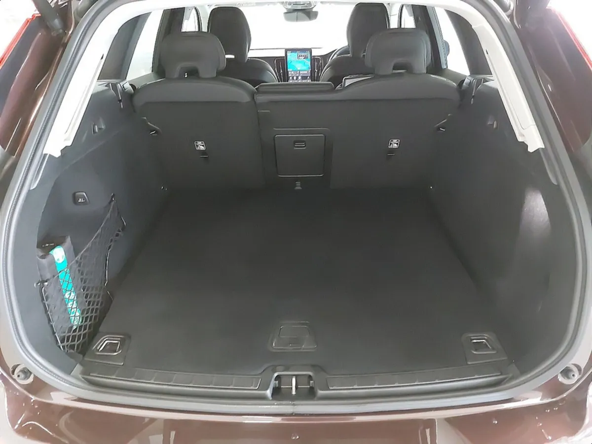 Volvo XC60 SUV, Petrol Plug-in Hybrid, 2025, Red