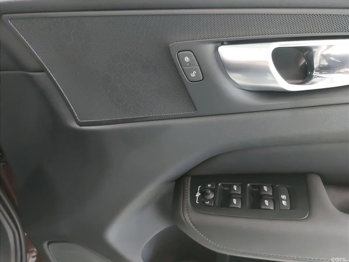 Volvo XC60 SUV, Petrol Plug-in Hybrid, 2025, Red