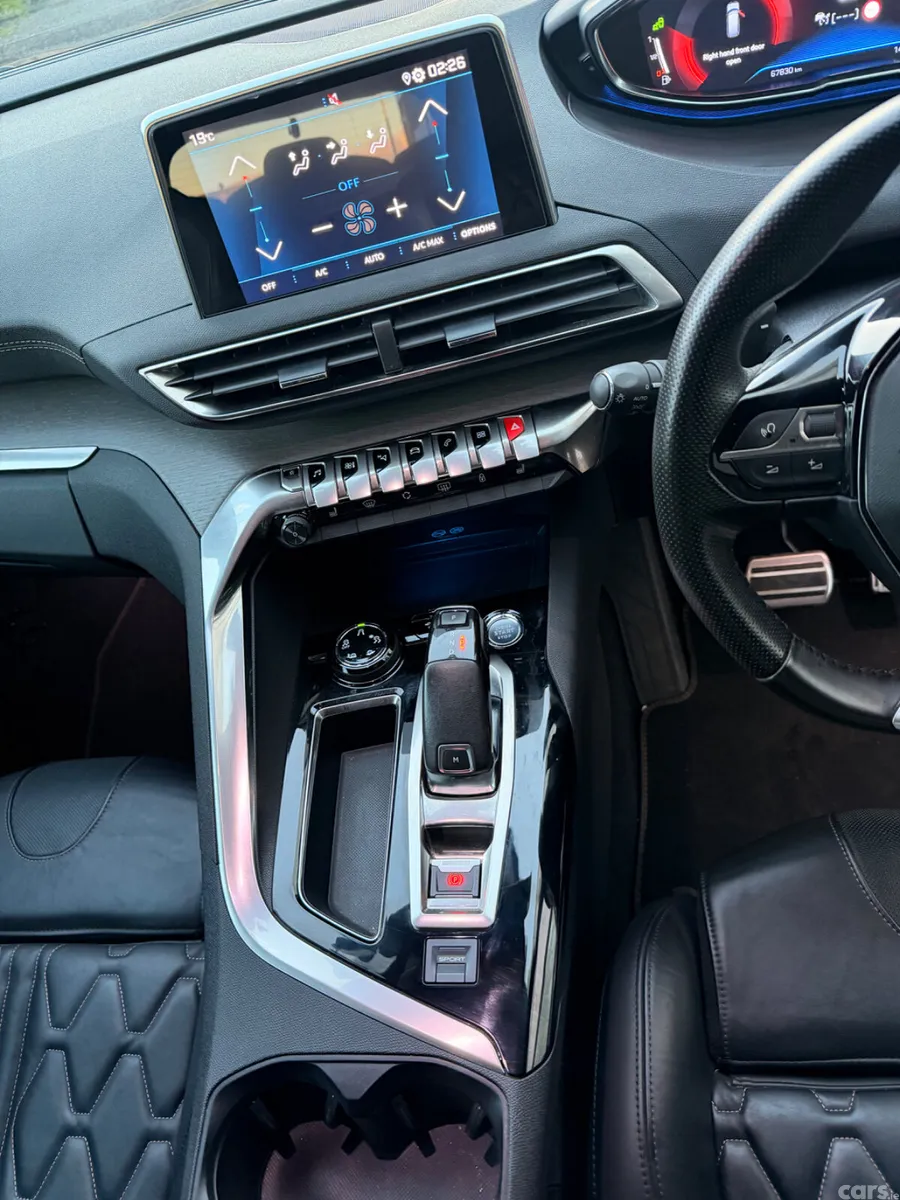Peugeot 5008 SUV, Diesel, 2019, Grey