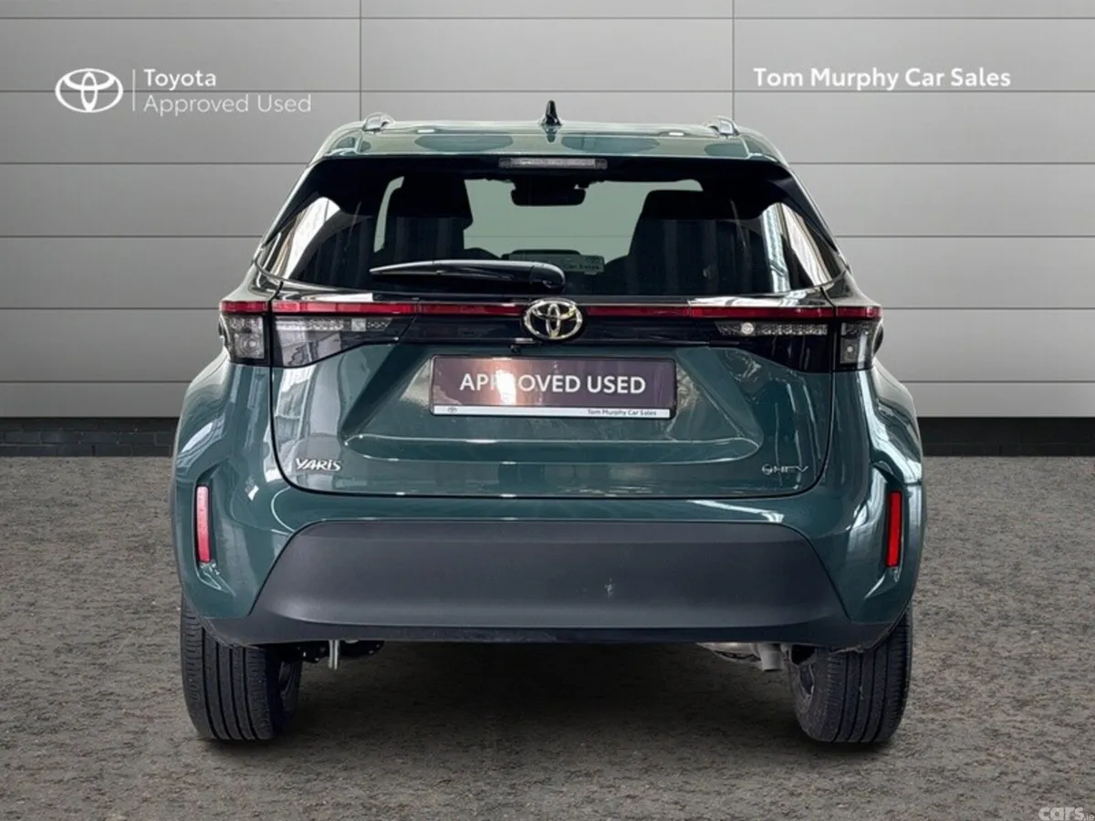 Toyota Yaris Cross Hatchback, Petrol Hybrid, 2026, Green
