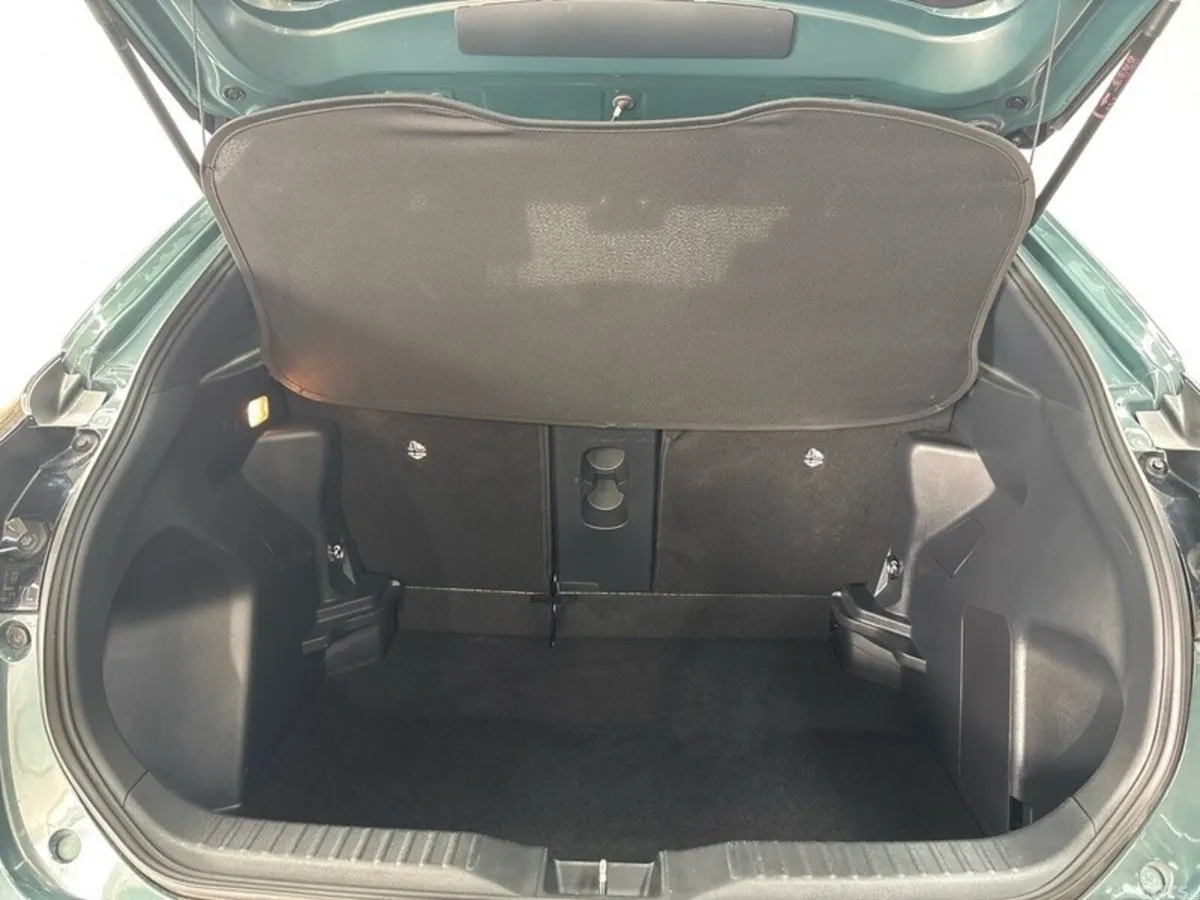 Toyota Yaris Cross Hatchback, Petrol Hybrid, 2026, Green